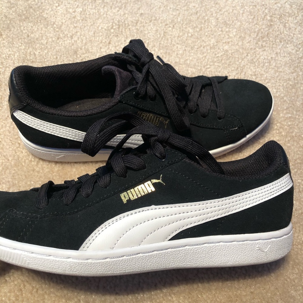 LIKE NEW! Puma Vikky Women’s Sneakers 👟